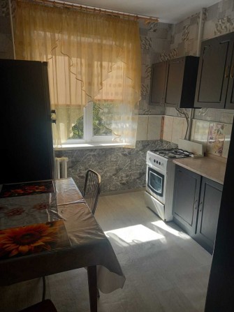 Сдаю 2х кімнатну квартиру - фото 1