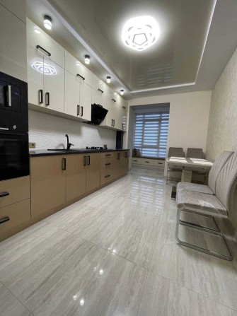 Оренда трьокімнатної квартири в Парковому містечку - фото 1