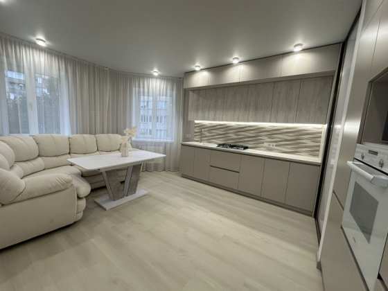 Оренда 2-кімнатноі квартри . Перша здача в оренду . Ровно