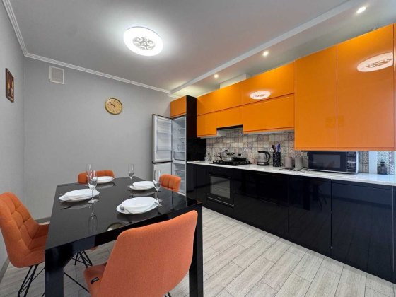 Оренда 2 км в центрі по вул. Мельника Івано-Франківськ