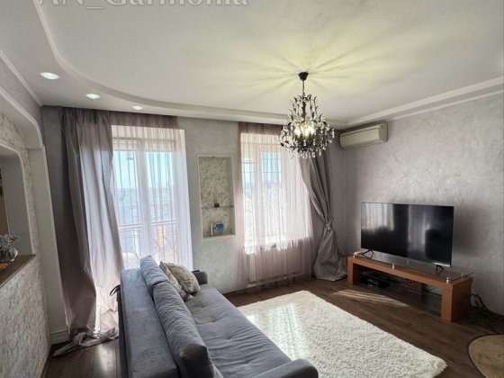 3-к Центр, Соборности , с террасой Полтава