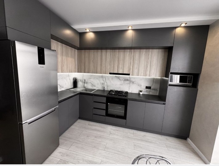 Здам одно-кімнатну квартиру з виглядом на озеро - фото 1