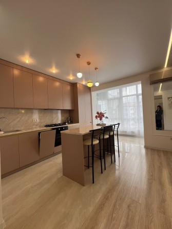 Опенда просторої 3 км квартири в центрі міста - фото 1