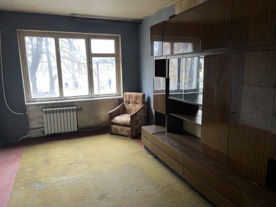 Сдам трьохкімнатну квартиру  район педагогічного уніаерситету Кривий Ріг