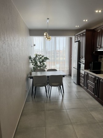 1-0 кімнатна на Щасливому - фото 1