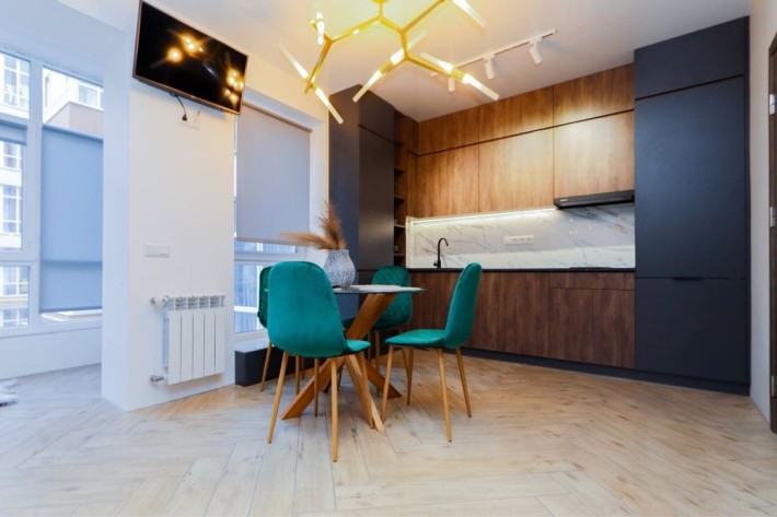 Оренда 1-кімнатної квартири в самому серці міста — вул. Мельника, 10 - фото 1