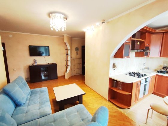 Короткотермінова оренда 3х кімнатної квартири в центрі міста - 13000 г Рівне