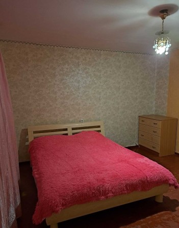 Сдам 2 ком. кв. на Подоле, ул. Б. Хмельницкого . почти без мебели. - фото 1