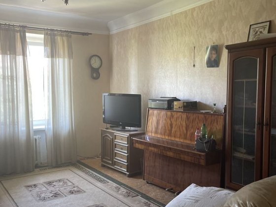 Оренда 2х кімнат. квартири Алмазна, 14 ( Карачуни) Кривой Рог