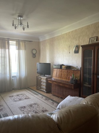 Оренда 2х кімнат. квартири Алмазна, 14 ( Карачуни) - фото 1