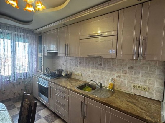 Здається оренда 2 квмнатної квартири Чернівці