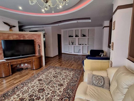 Оренда 2-кімнатної квартири вул. Дашкевича 4 | Хрещатик Сіті Черкассы