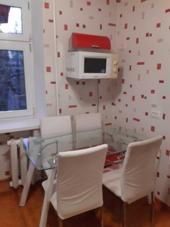 Здам не велику з гарним ремонтом 3х кімн кв вул. Любецька - фото 1