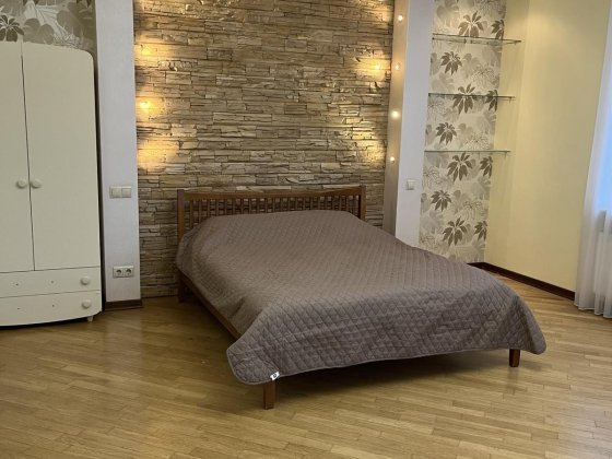 Здається однокімнатна Молдавська 2, ст.м. Шулявська, генератор. Киев