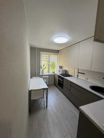 Сдам 2к квартиру в центре. - фото 1