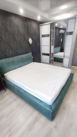 Новобудова, 1к квартира м. Чернігівська 3хв. пішки,  вул. Краківська - фото 1