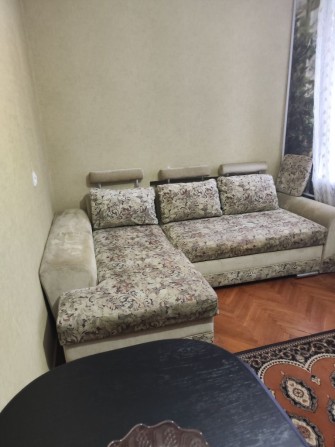Сдаю 2к/кв Адмиральская 3/5 мебель,техника,8000 - фото 1