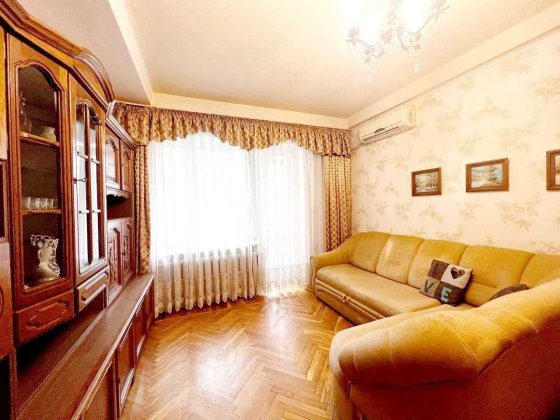 Сдам 3-х комнатную  в Центре, Сичеславская Набережная 37. Дніпро