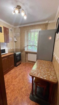 Сдается 2-х комн. квартира по ул. Яценко, центр, рядом проспект - фото 1