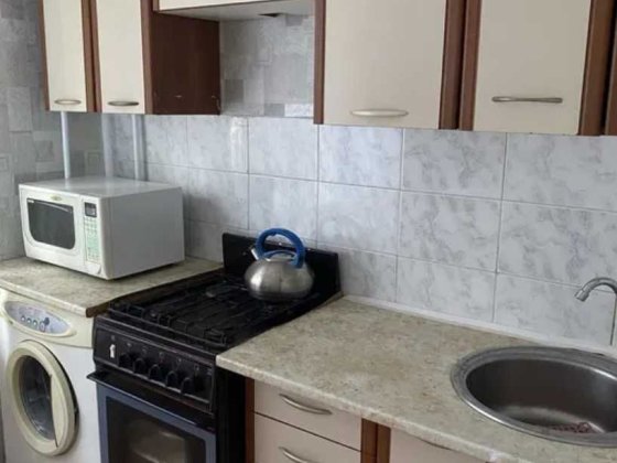 Сдается 2-х комн. квартира по ул. Чаривная, остановка Заводская