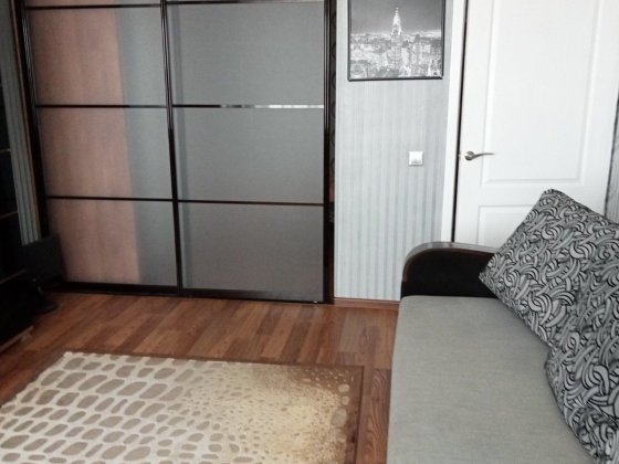 Сдам 1комнатную квартиру внизу проспекта  Поля Дніпро