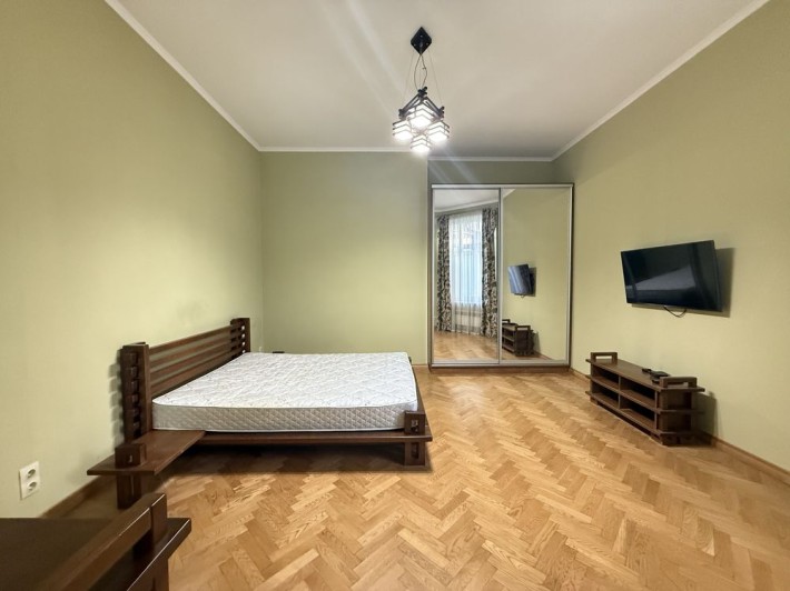 Оренда центр Братів Рогатинців з ремонтом - фото 1