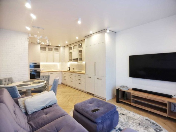 Оренда СУЧАСНОЇ 2-кім кв. 75м² Чорновола 16а  ЖК " AVALON " - фото 1