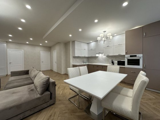 Большая 3к студия на Каманина Одесса