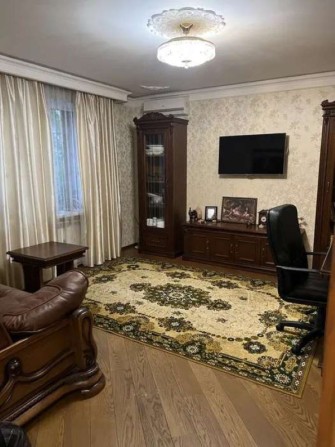 Продаж 3-к квартири вул Драгоманова 5 Дарницький район - фото 1