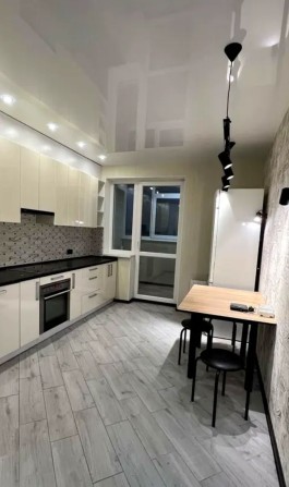 Сдам однокомнатную квартиру в новострое возле метро. - фото 1