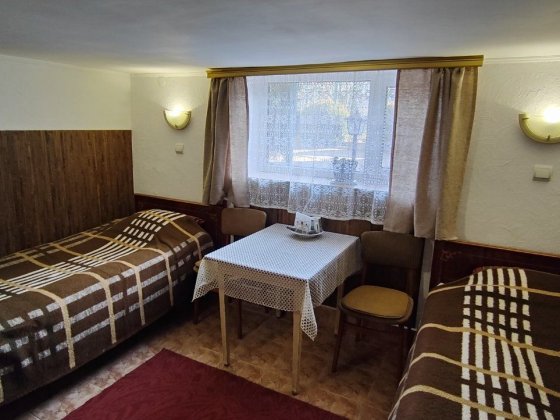 Здається окрема кімнатна в будинку. Ілони Зріні. Мукачево