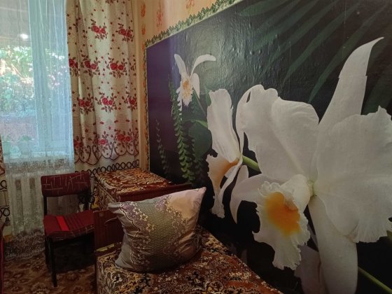Здається ліжко-місце р-н медколеджу для дівчини або жінки Умань