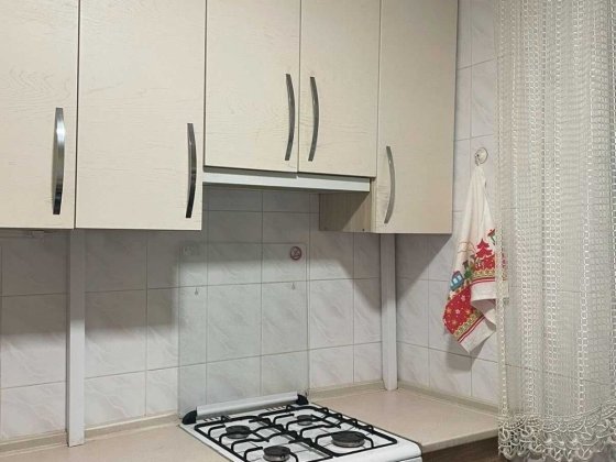 Оренда кімнати для дівчини 3500 гр вже з комунальними  .оплата за один Хмельницький