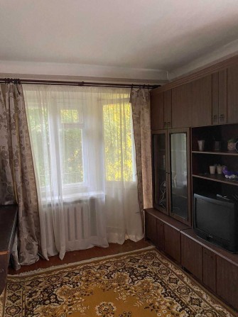 Сдам 1комнатную изолированую квартиру возле метро - фото 1