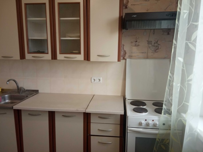 Комната без хозяев, просп. Глушкова, 5 мин. - ст.м. "Теремки" - фото 1