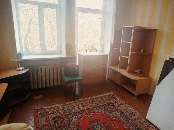 Окрема кімната, (без хазяїна) на Патріотичній 32, 3500грн.включені ком