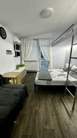 Сдам комнату с балконом в частном доме - фото 1