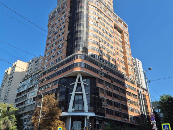 Три кімнати у трикімнатній, м. «Палац Україна» - 7 хв. Київ