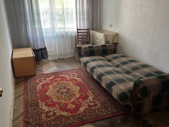 Здається 2 кімнати працюючим дівчатам Львов