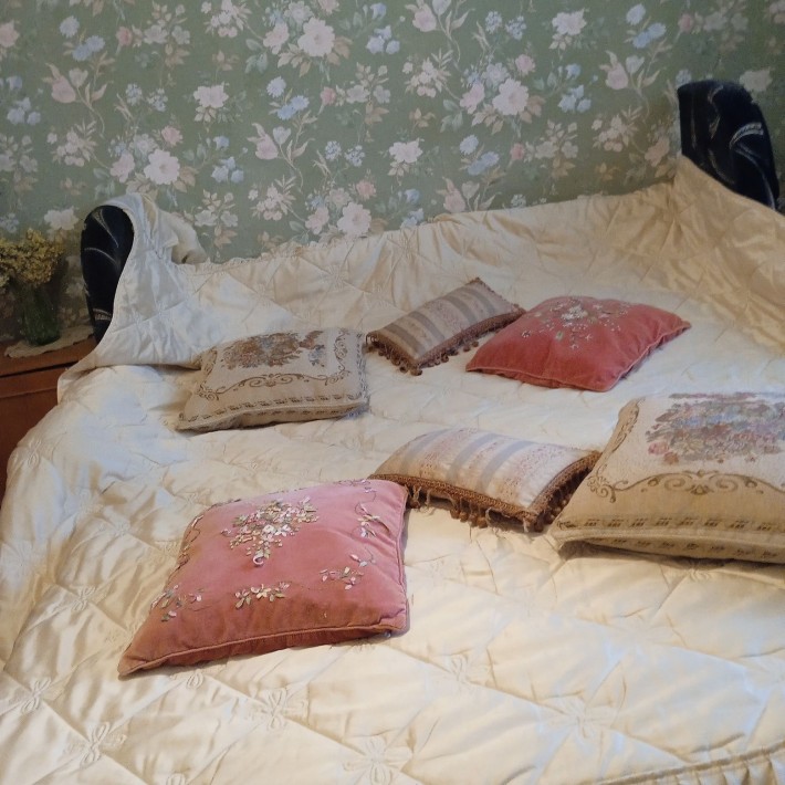 Здається кімнмта для дівчини чи жінки.пр.Г.Гонгадзе.Подільський рн. - фото 1