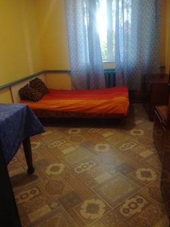 Сдам Кімнату під ключ з окремим входом.Дом. 20хв.їзди від метро.Хозяїн - фото 1