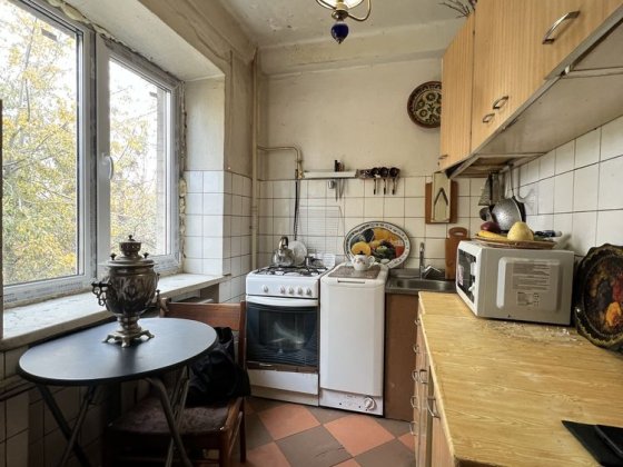 Здам кімнату без хазяев біля метро КПІ. Київ