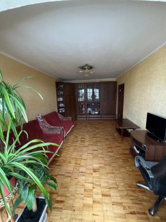 Здам без хоз. 2-кімнаты в 3-кв. вул.Червоної Кал. м.Почайна 15хв..їзди - фото 1