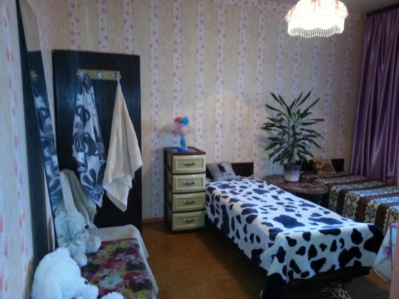 Кімната(ліжко-місце) для дівчини метро Теремки( 2 хв.) Київ