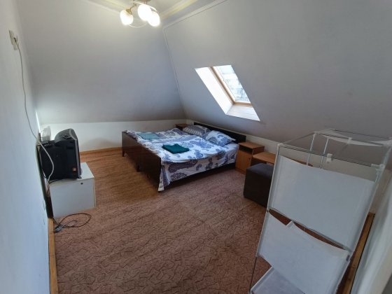 Житло в приватному секторі, номер зі зручностями, центр м. Рахів