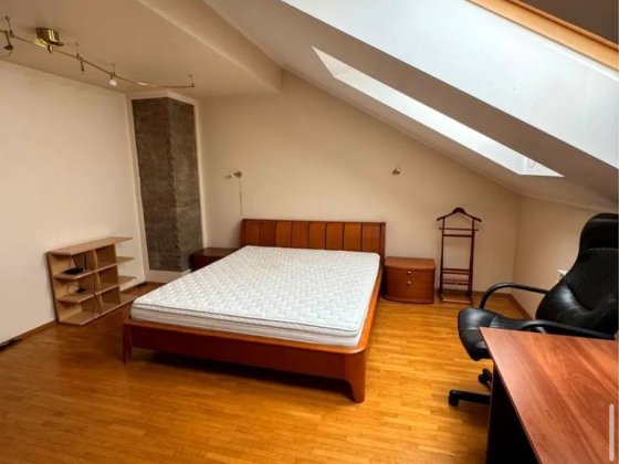 Оренда будинку з гаражем та територією Хмельницкий