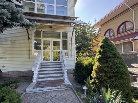 Увага! Оренда будинку з ремонтом, меблями та технікою. Центр 5 хвилин.