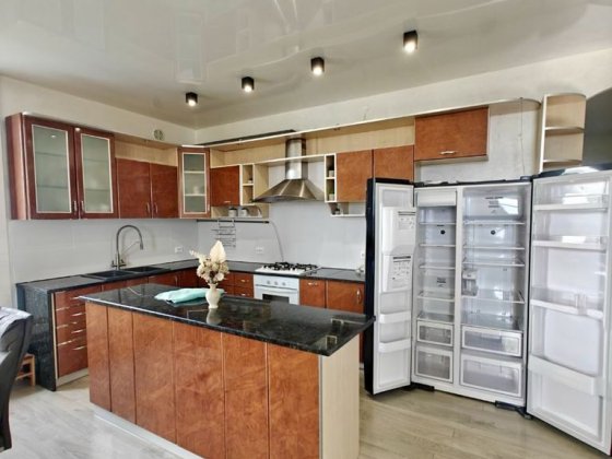 Оренда 4к БУДИНКУ, є КОНДИЦІОНЕР, необхідні МЕБЛІ і ТЕХНІКА, ГАЗ котел Черновцы