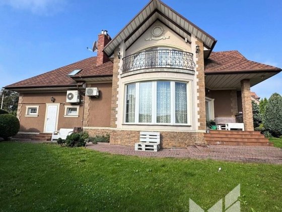 Оренда елітного будинку вул.Рівненська Черновцы