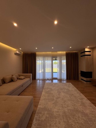 Оренда таунхаусу з своїм двором. - фото 1